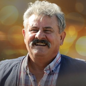 Necat Bayar – Kimdir