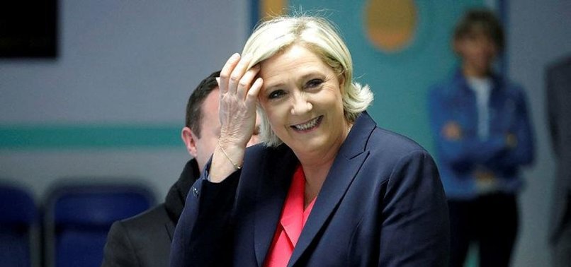 FAR-RIGHT LEADER LE PEN CLOSES IN ON FRENCH PRESIDENTIAL FAVOURITE MACRON