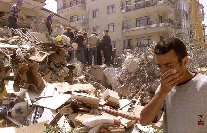 7.2 Büyüklüğündeki Düzce depremi