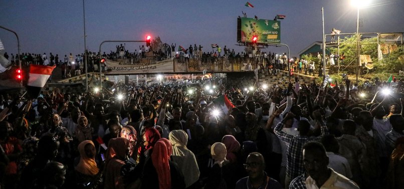 SUDAN PROTEST LEADERS, ARMY RULERS HOLD TALKS ON POWER TRANSFER