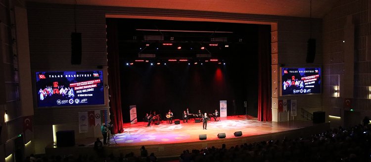 Nahçıvan Devlet Filarmoni Orkestrası konser verdi