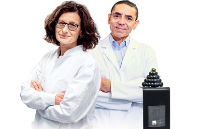 25AydınDoğanÖdülüDrÖzlemTüreciveProfDrUğurŞahininoldu