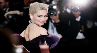 Emilia Clarke kötü günleri geride bırakıyor