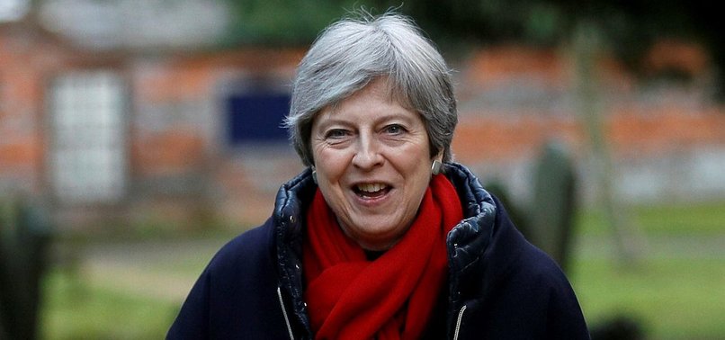UKS MAY UNDER PRESSURE AS CONSERVATIVES AT WAR OVER BREXIT