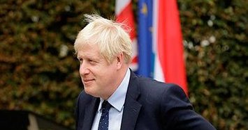 Noise but no breakthrough as Johnson, Juncker talk Brexit