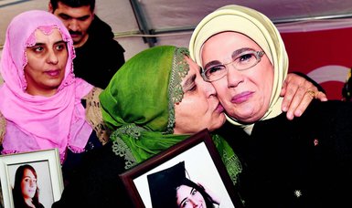 Turkish first lady Emine Erdoğan praises Kurdish sit-in mothers' efforts to reunite with PKK-kidnapped children