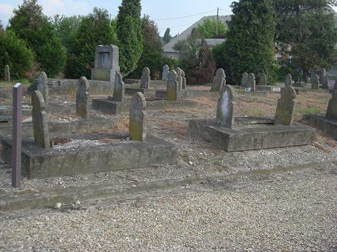 FASLILARA HEDİYE EDİLEN MEZARLIĞA GÖMÜLDÜLER