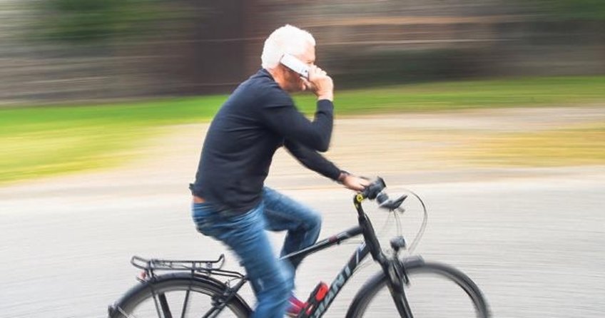 11 bin polis cep uyarısı yaptı