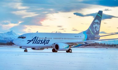 United, Delta, Alaska Airlines cancel flights as Omicron spreads