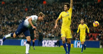 Super Spurs inflict first defeat of season on Chelsea