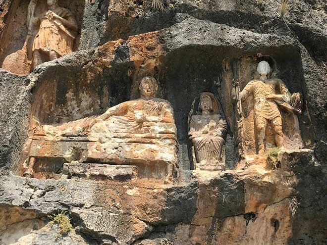 Binlerce yıldır gizemini koruyan: Adam Kayalar