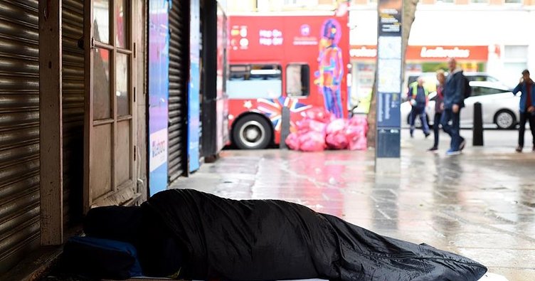 Birleşik Krallık’ta 3,8 milyona yakın kişi yoksulluğun pençesinde