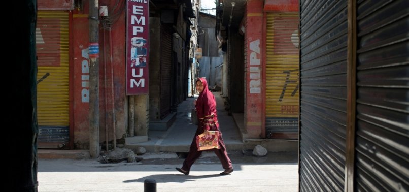 IMAGES OF MUSLIM WOMEN IN INDIA UPLOADED TO BULLI BAI APP FOR AUCTION