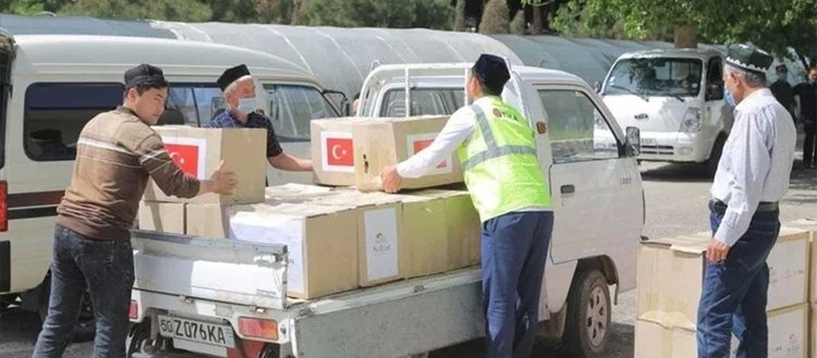 TİKA, Özbekistan’da ihtiyaç sahibi 1400 aileye gıda yardımı yaptı