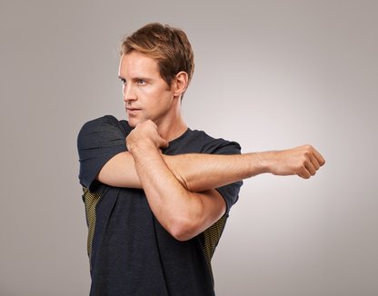 Omuzları güçlendiren 3 basit hareket