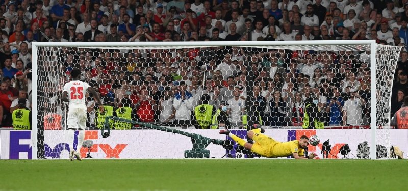 Keane slams England for letting Saka take crucial penalty