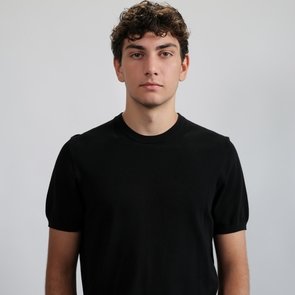 Özgür Çınar Deveci – Kimdir
