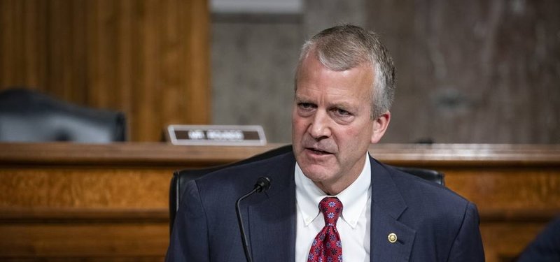 2 Russians seeking asylum in US after arriving in Alaska, senators say