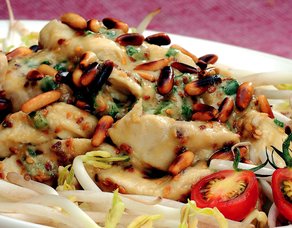 Tahinli Tavuk Salatası