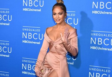 Jennifer Lopezin Hollywood Şöhretler Kaldırımı’ndaki yıldızına saldırı düzenlendi