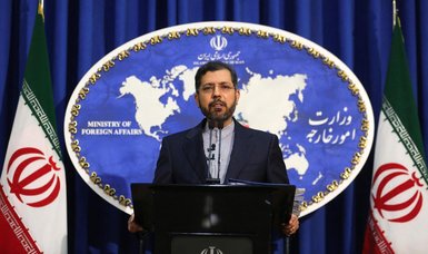 Iran rejects 'step-by-step' lifting of sanctions