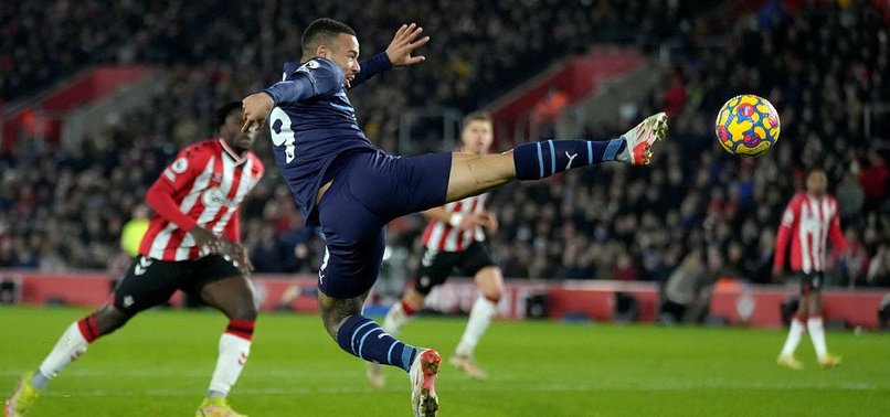 MANCHESTER CITY HELD AT SOUTHAMPTON AS WINNING RUN ENDS