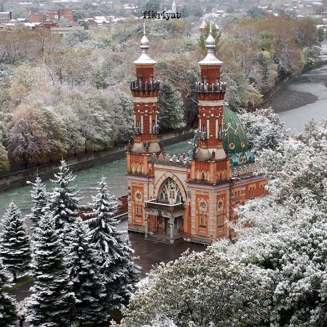 MUHTAROV CAMİİ MİMARİSİ