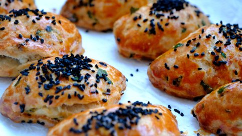 Pratik Peynirli Poğaça Tarifi