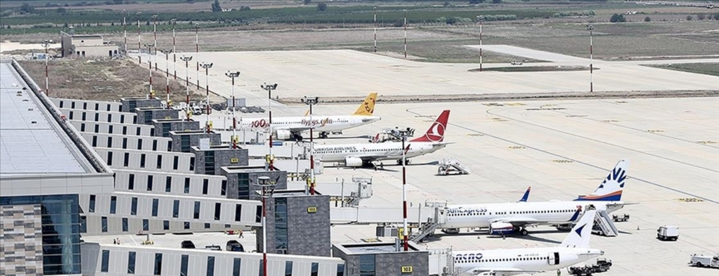 Çukurova Uluslararası Havalimanı’na ekipmanların taşınmasında 275 kişi görev aldı