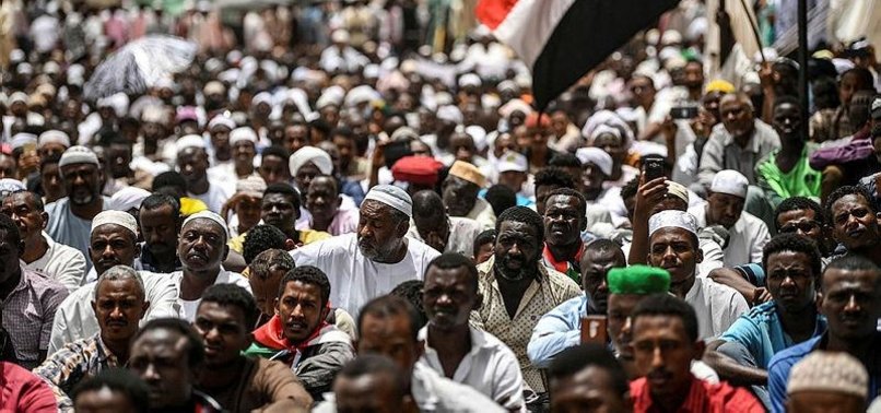 EGYPTS BROTHERHOOD CALLS SUDANS TMC TO CEDE POWER