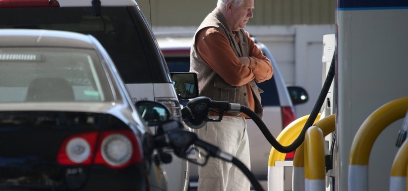 AVERAGE US PRICE OF GAS RISES 2 CENTS PER GALLON TO $3.25