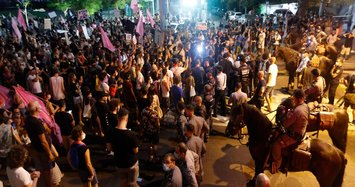 Thousands of Israelis join anti-Netanyahu protests despite COVID-19 lockdown