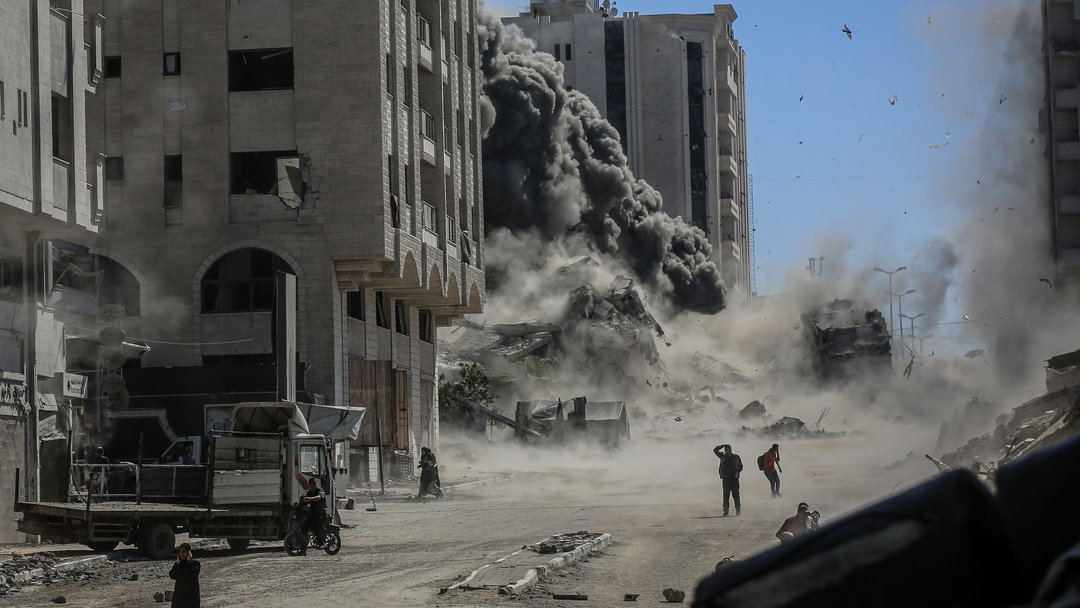 İSRAİL BİNALARI BOMBALADI