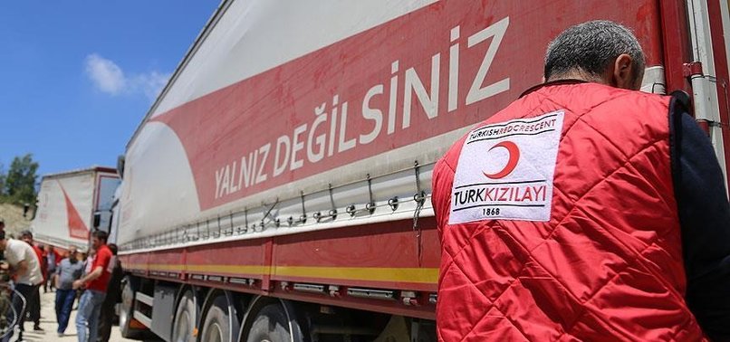 TURKISH RED CRESCENT GIVES AID TO SOMALIA BLAST VICTIMS
