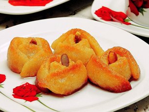 İrmikli Gül Tatlısı