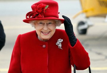 Kraliçe II. Elizabethin hiç görülmemiş fotoğrafları paylaşılacak