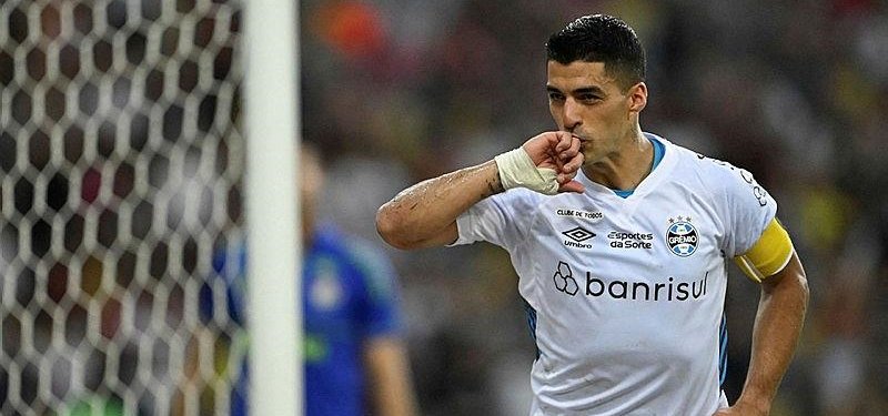 Suarez fires farewell double to end Brazilian adventure
