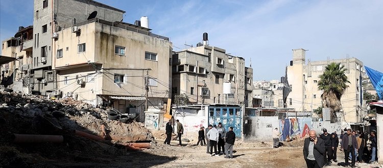 İsrail’in işgal altındaki Batı Şeria’daki mülteci kampına düzenlediği saldırıda 6 kişi şehit oldu