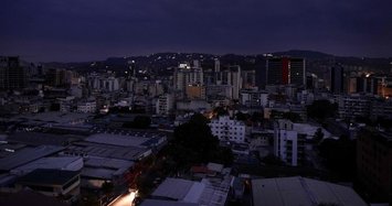 Massive power outage plunges Venezuela into darkness again