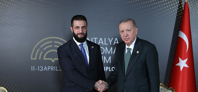 Türkiye will continue efforts to lift international sanctions on Syria, Erdoğan tells al-Sharaa
