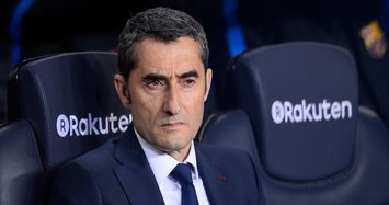 Barcelona extend Valverde contract until 2020