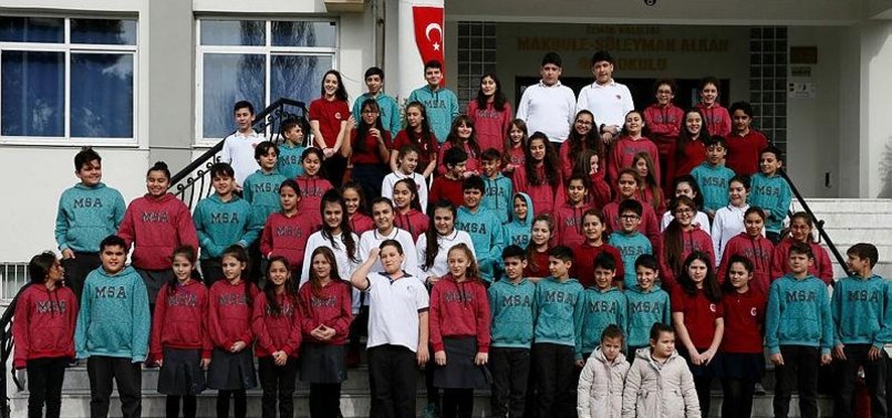 TURKISH SCHOOL WITH 33 TWINS AIMS FOR RECORD BOOKS