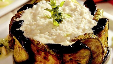 Fesleğen Soslu Levrek Mus