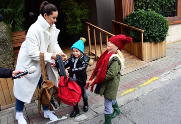 Yasemin Özilhan: Vaktimin çoğunu kızlarımla ilgilenerek geçiriyorum