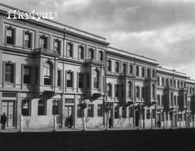 DÂRÜLMAÂRİF VÂLİDE MEKTEBİ