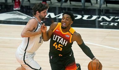 Mitchell scores 27, Jazz rout short-handed Nets 118-88