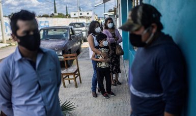 Mexico reports 5,250 new coronavirus cases, 493 more deaths