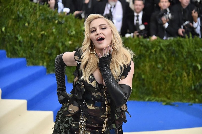 MADONNA OĞLUNUN 18’İNCİ YAŞINI KUTLADI