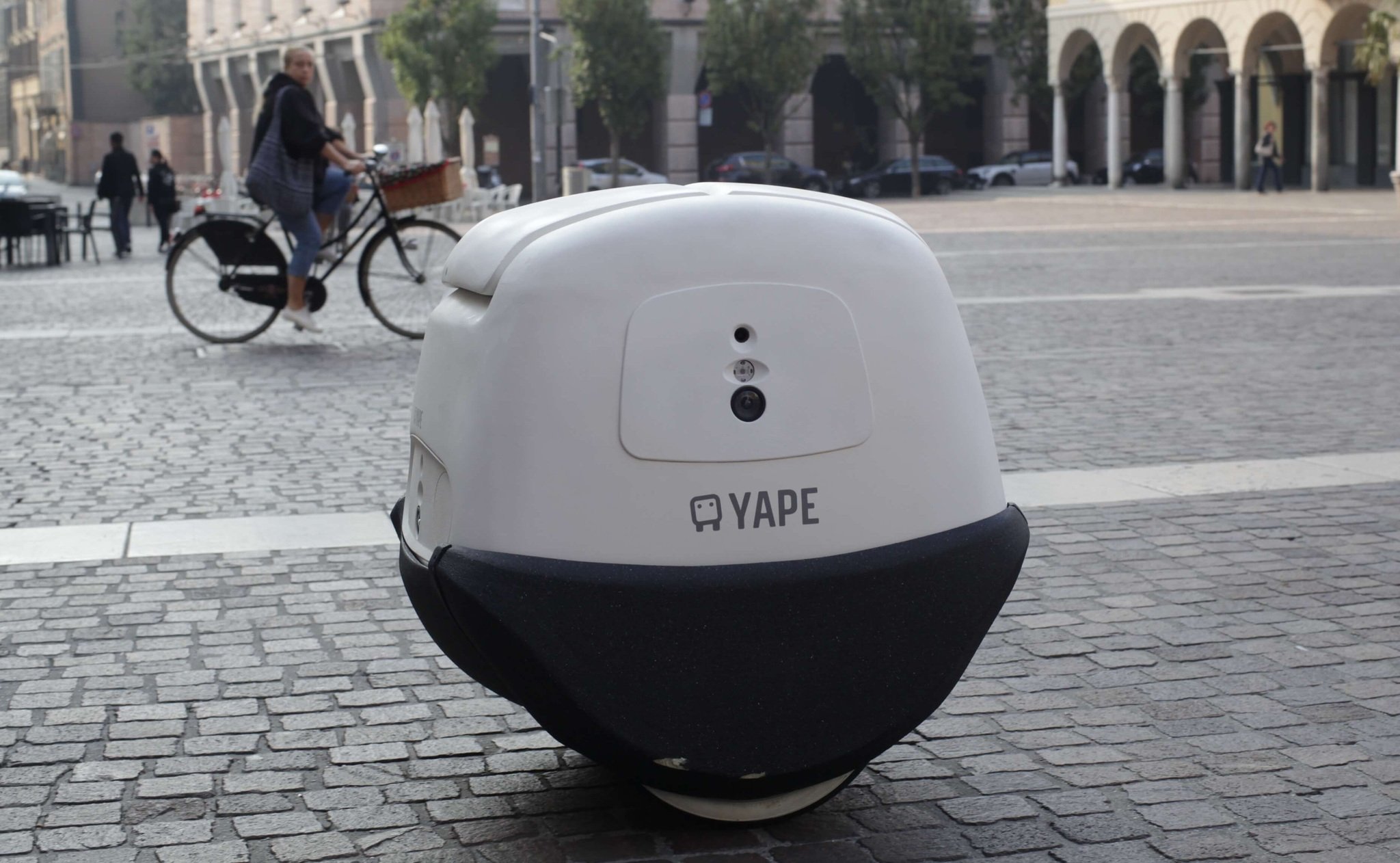 YAPAY ZEKALI ROBOT KURYE: YAPE