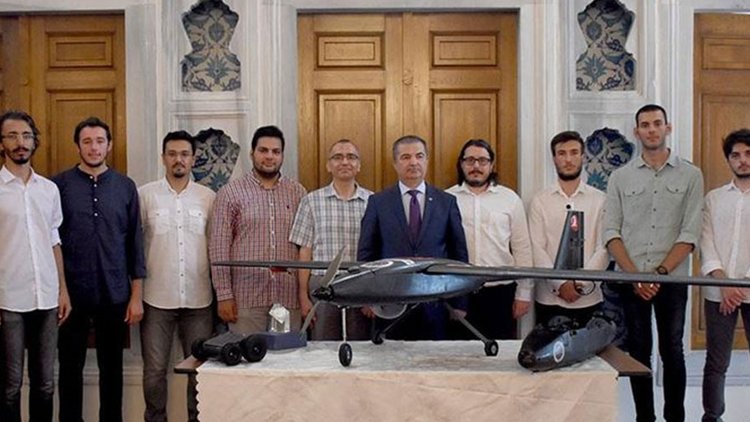 YTÜ öğrencileri Amerika’da birincilik kazandıkları İHA’yı tanıttı